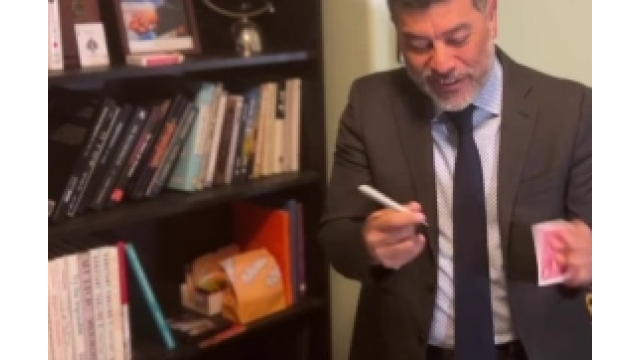 Rudy Tinoco - What Do I Take to a Gig? - Card Tricks Rudy Tinoco - What Do I Take to a Gig? - Card Tricks