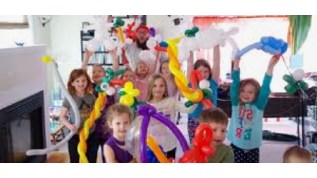 Udemy - Close up, Stage Magic, Kids Party Hosting, and Balloon Twist - Magic DVDs Udemy - Close up, Stage Magic, Kids Party Hosting, and Balloon Twist - Magic DVDs